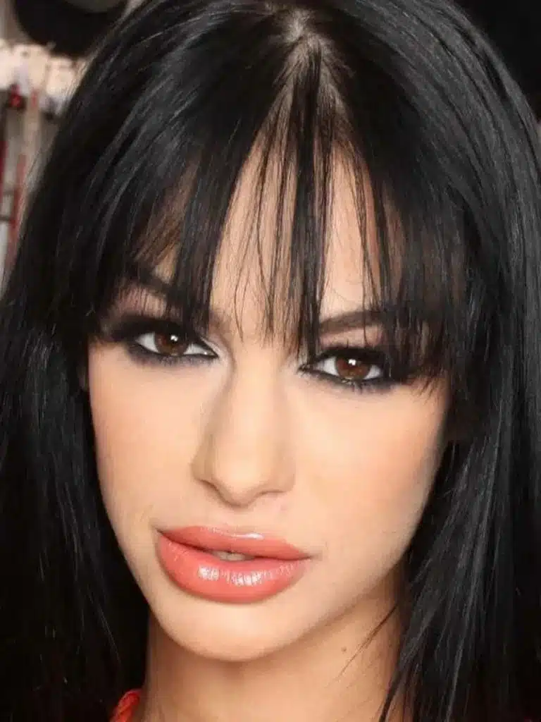 Angelina Valentine Biography: Wiki, Age, Career, Height, Weight, Boyfriend, Net Worth & More
